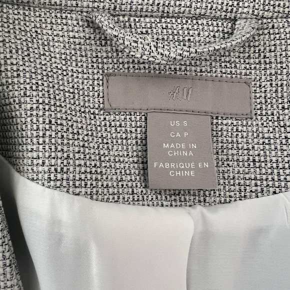 H&M Blazer - Picture 3 of 4
